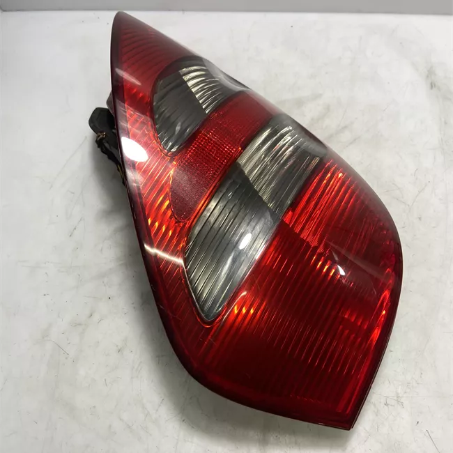 Fanale posteriore destro Avantgarde