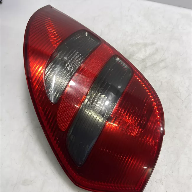 Fanale posteriore destro Avantgarde