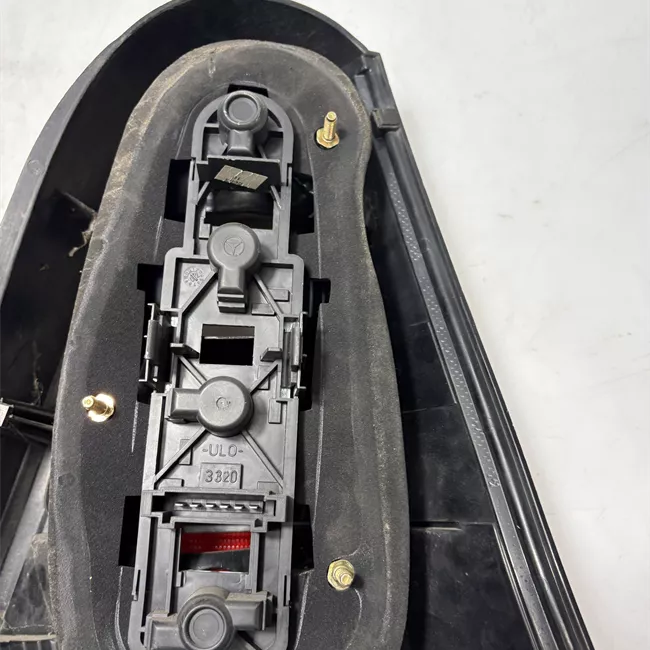 Fanale posteriore sinistro