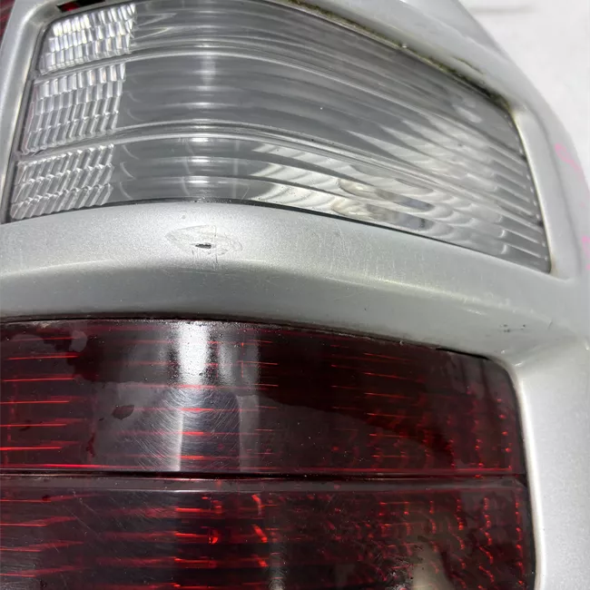 Fanale posteriore parte superiore destro rosso