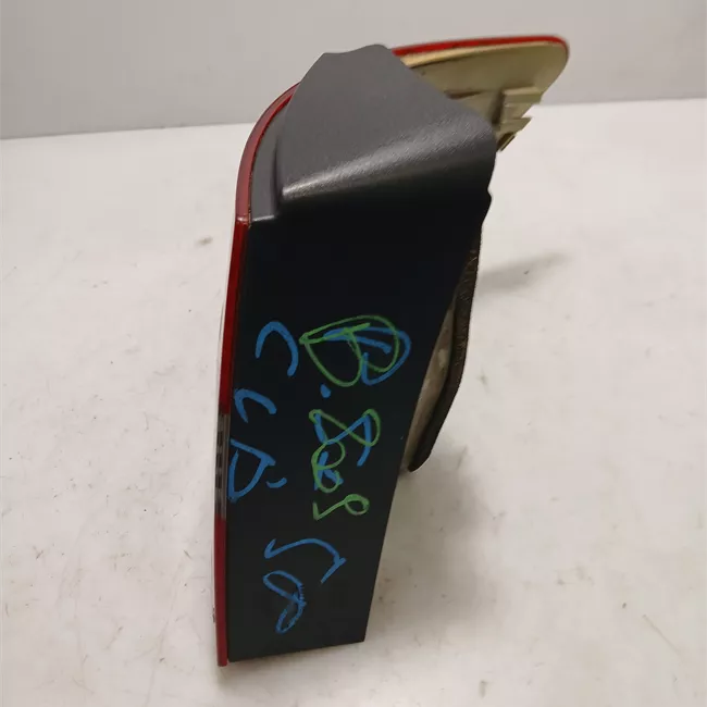 Fanale posteriore parte esterno sinistro