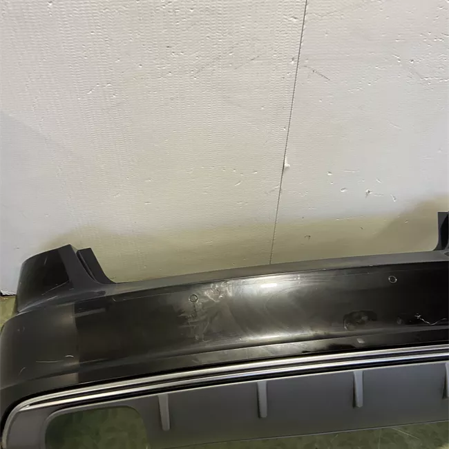 Paraurti posteriore con assistente parcheggio primer