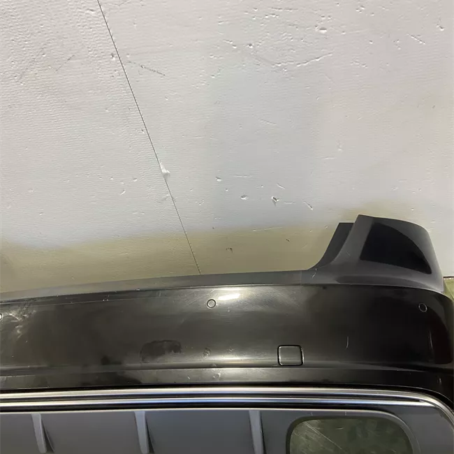 Paraurti posteriore con assistente parcheggio primer