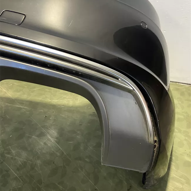 Paraurti posteriore con assistente parcheggio primer