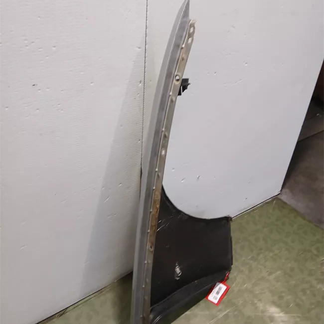 Parafango anteriore sinistro