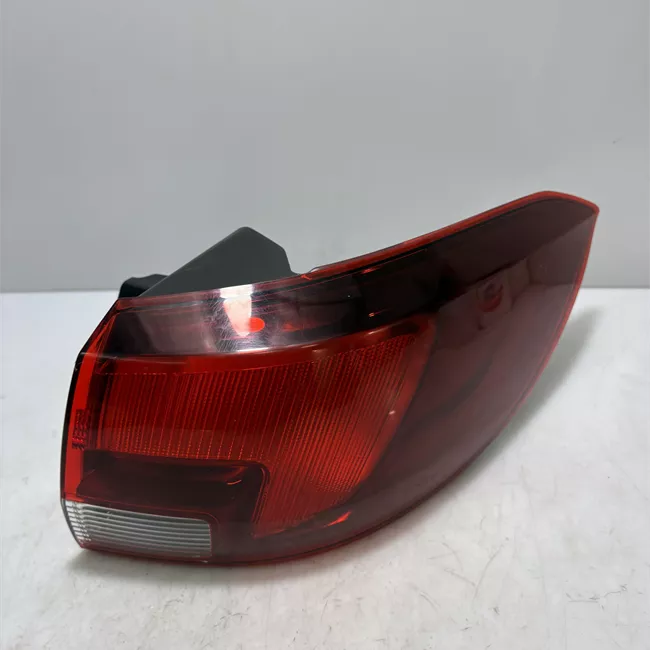 Fanale posteriore parte esterno destro