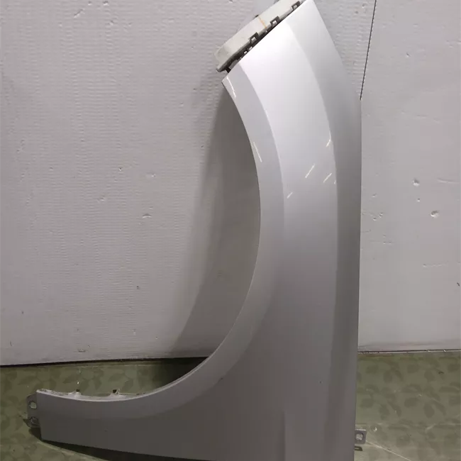 Parafango anteriore sinistro