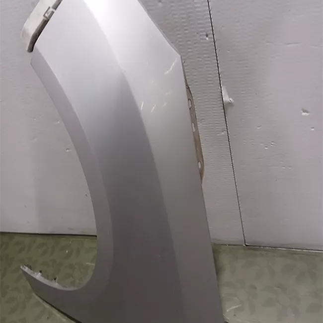 Parafango anteriore sinistro