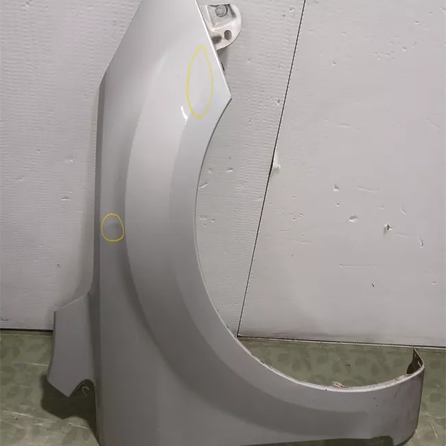 Parafango anteriore destro