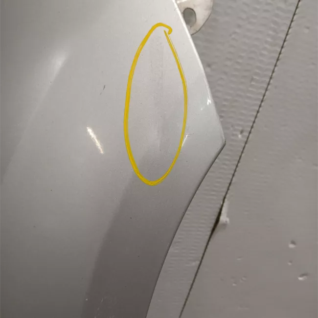 Parafango anteriore destro