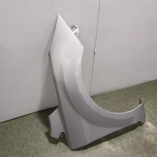 Parafango anteriore destro