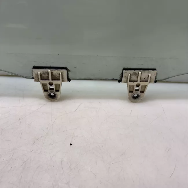 Scendente porta anteriore destro