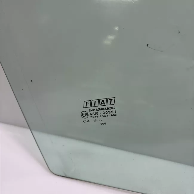 Scendente porta anteriore destro