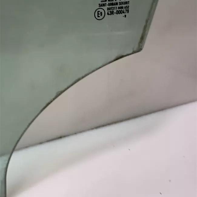 Scendente porta anteriore sinistro verde