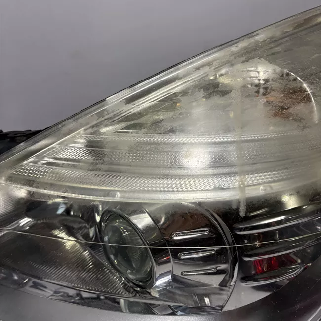 Proiettore sinistro xenon