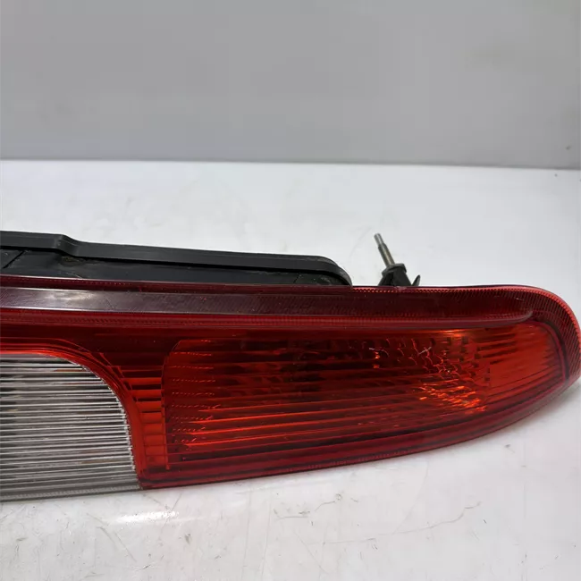 Fanale posteriore sinistro