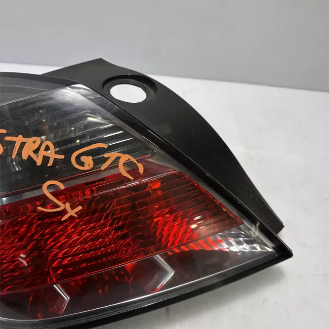 Fanale posteriore sinistro