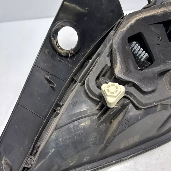 Fanale posteriore sinistro