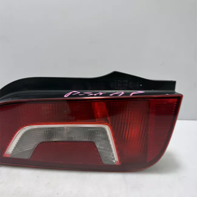 Fanale posteriore sinistro