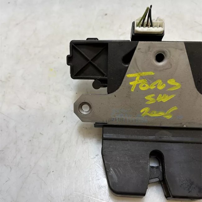 Serratura portello posteriore