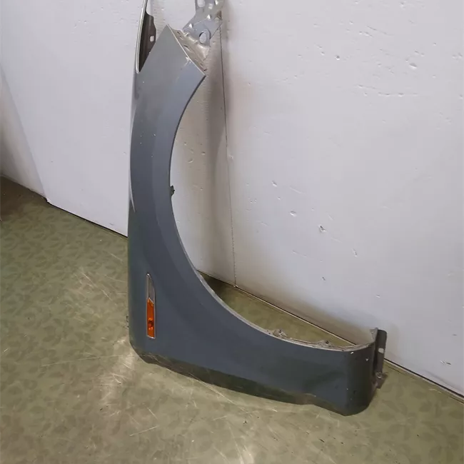 Parafango anteriore destro