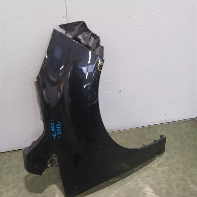 Parafango anteriore destro