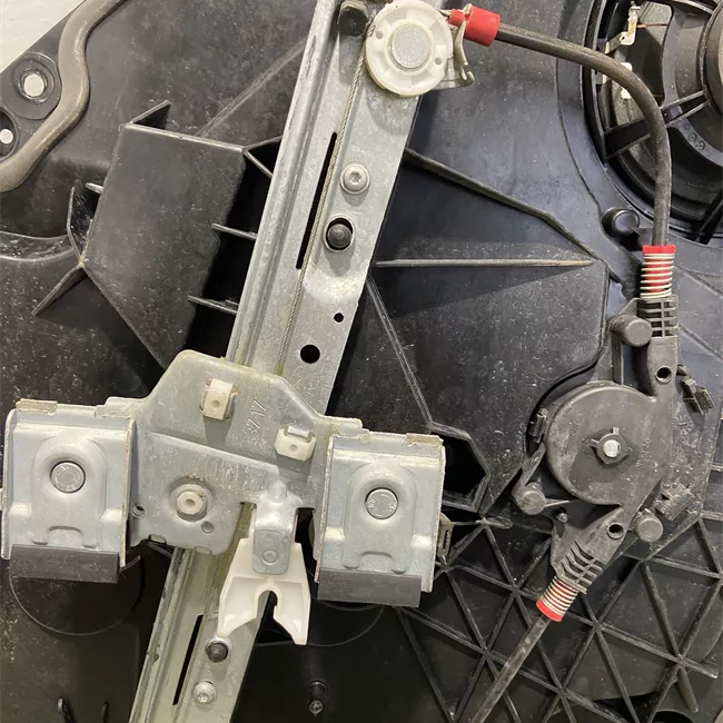 Alzacristallo elettrico porta posteriore sinistro con motorino