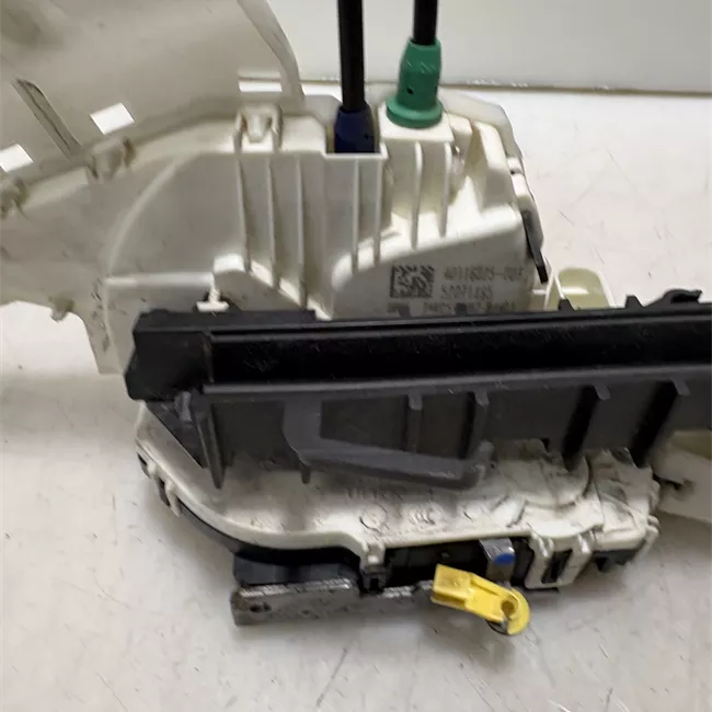 Serratura porta anteriore sinistra