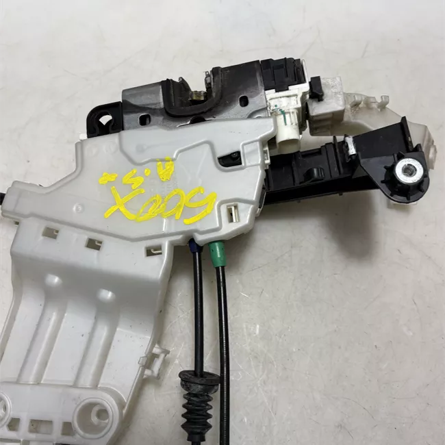 Serratura porta anteriore sinistra