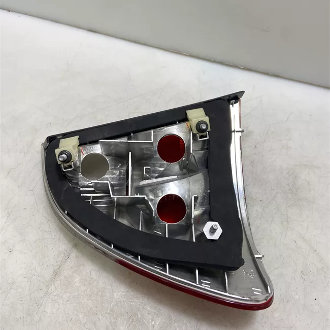 Fanale posteriore parte esterno destro Indicatori Direzione Bianchi