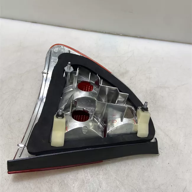 Fanale posteriore parte esterno destro Indicatori Direzione Bianchi