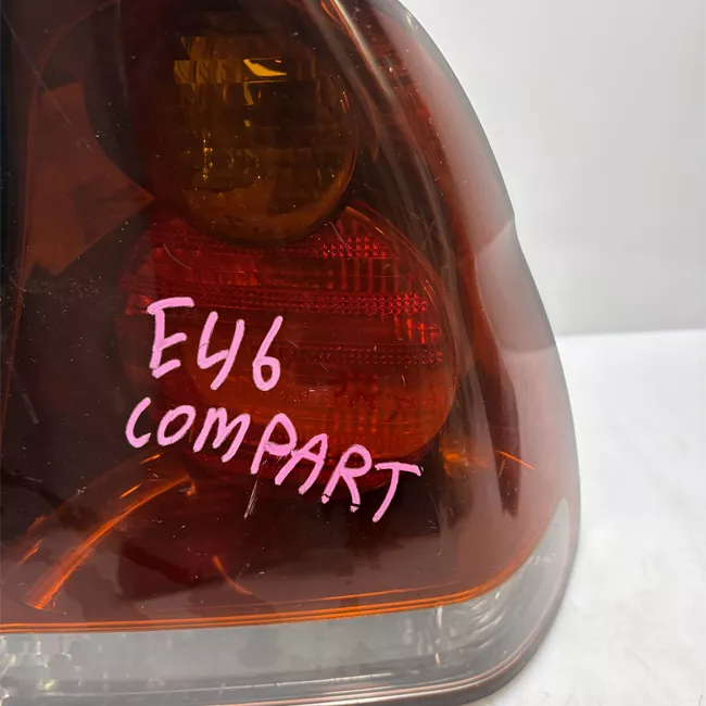 Fanale posteriore destro 03>