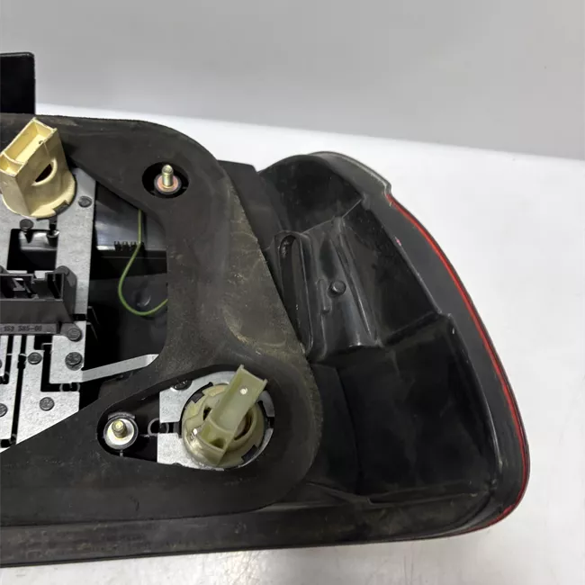 Fanale posteriore sinistro Bianco