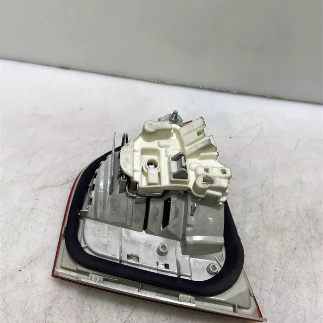 Fanale posteriore parte interno sinistro