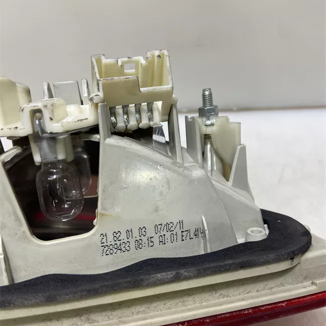 Fanale posteriore parte interno sinistro