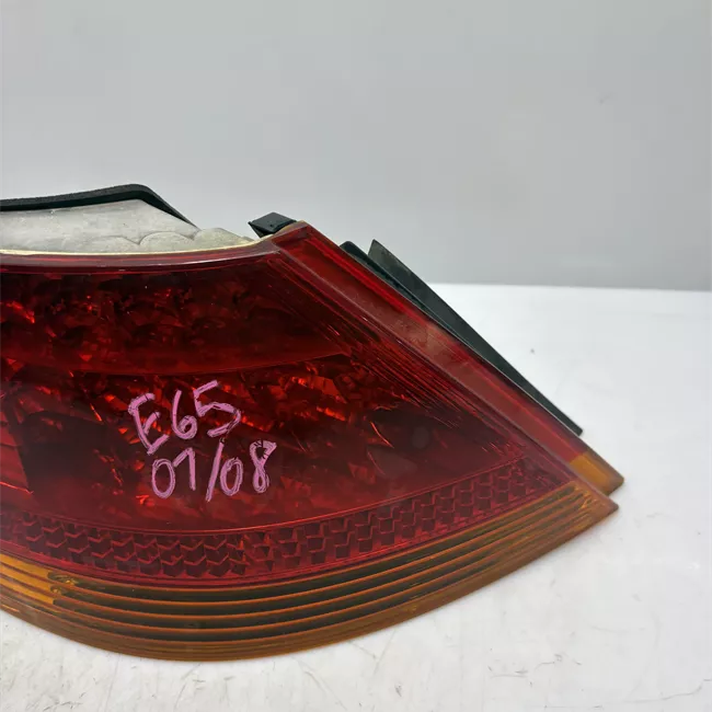 Fanale posteriore parte esterno sinistro