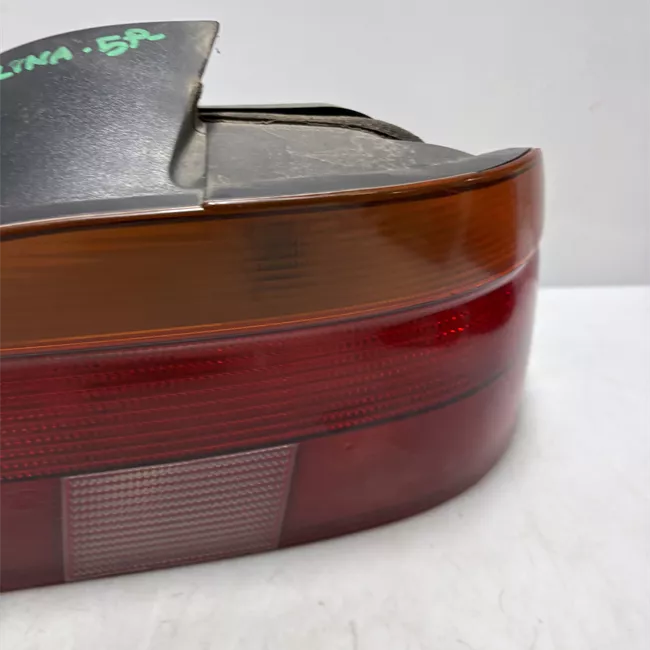 Fanale posteriore destro Bianco