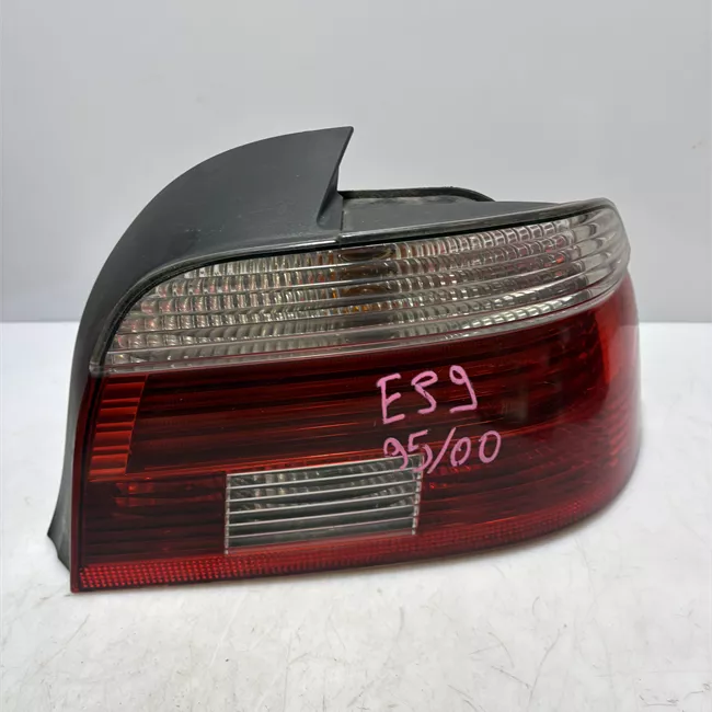 Fanale posteriore destro Bianco