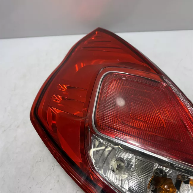 Fanale posteriore sinistro Livello 6