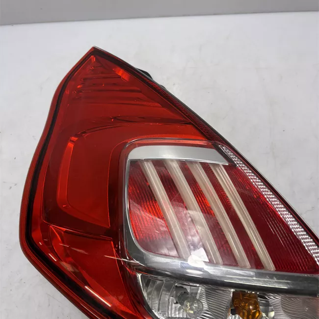 Fanale posteriore sinistro Livello 6