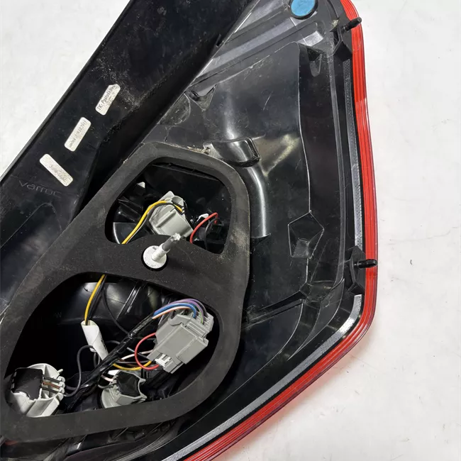 Fanale posteriore sinistro Livello 6