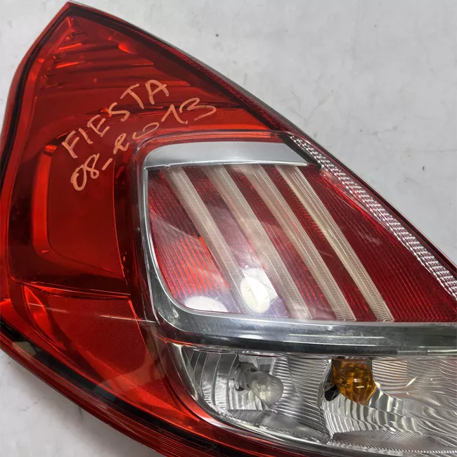 Fanale posteriore sinistro Livello 6