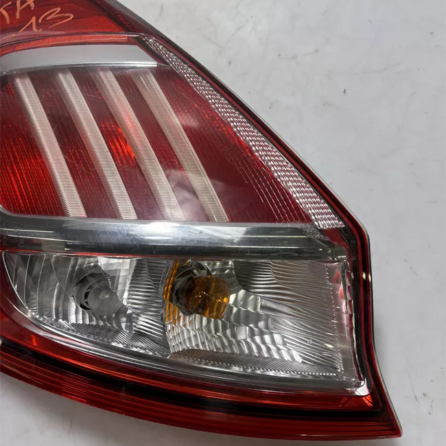 Fanale posteriore sinistro Livello 6