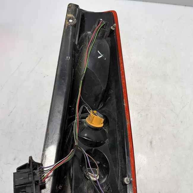 Fanale posteriore sinistro