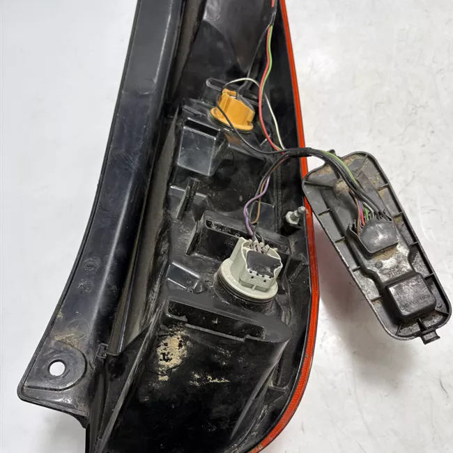 Fanale posteriore sinistro