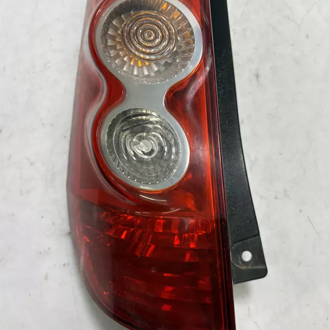 Fanale posteriore sinistro