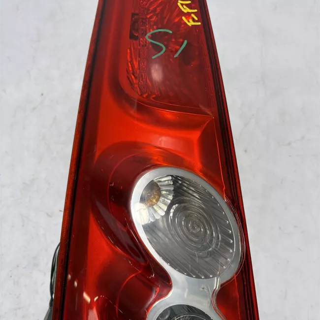 Fanale posteriore sinistro