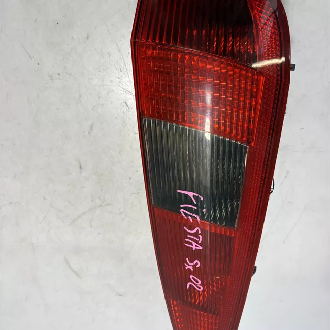 Fanale posteriore sinistro