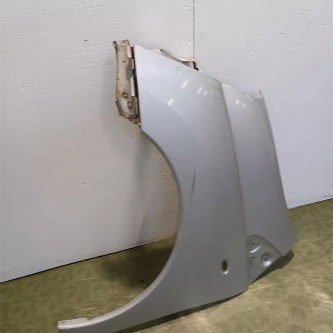 Parafango anteriore sinistro