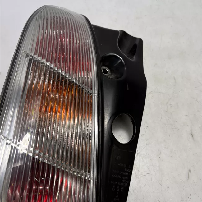 Fanale posteriore sinistro